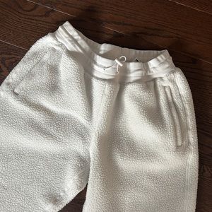 Roots White Sherpa Sweatpants Size Medium